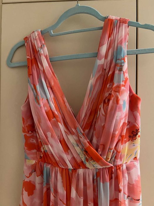 Елегантна дълга рокля в розов цвят