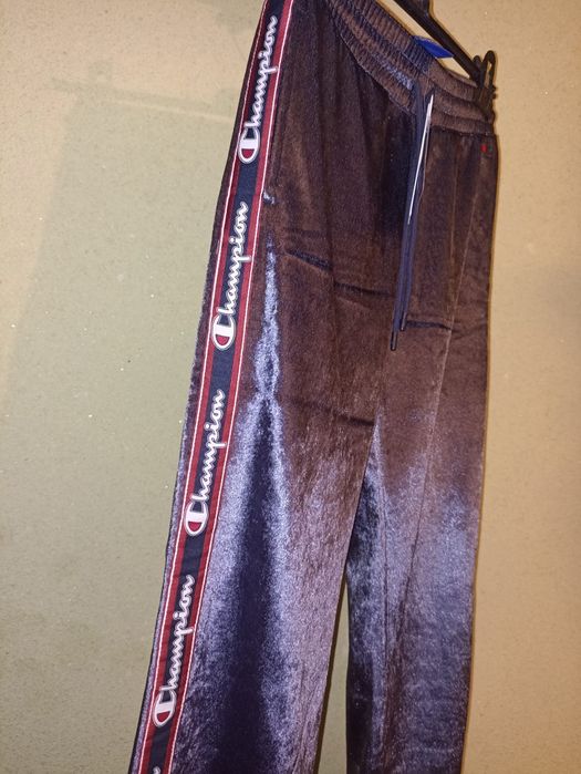 Vand adidasi ,geaca  si pantaloni