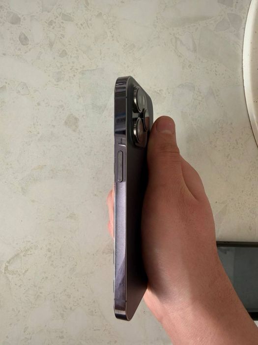 продам Iphone 14 pro