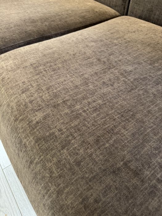 Диван мягкий коричневый