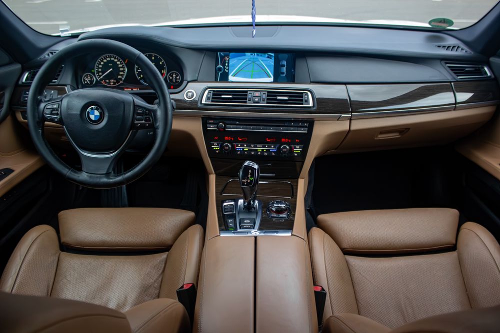 BMW 740XD Seria 7 2010 4 Butoane