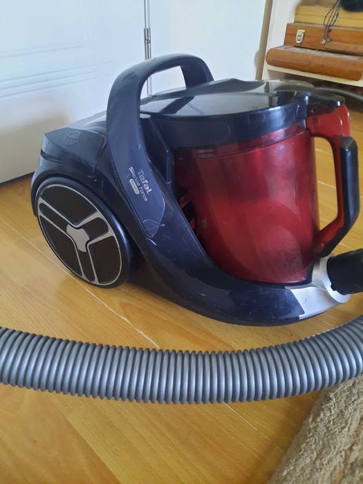 Пылесос Tefal в отличном состояний