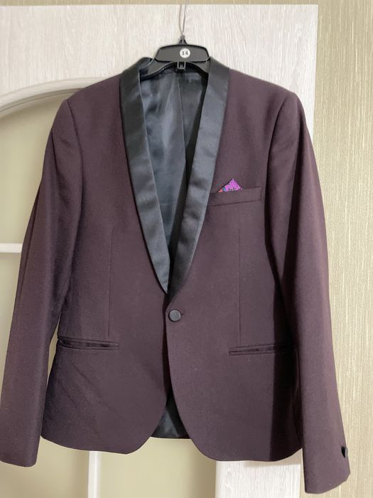 Продам классический костюм