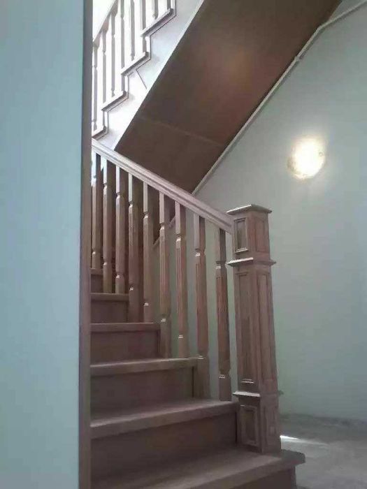 TAMIRLAYMIZ Podyezd va xonadon eshiklarini(metall,yog'och), mebellarni