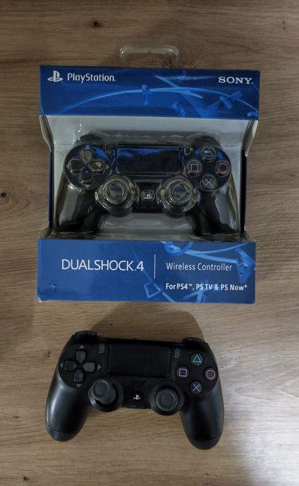 Playstation 4-ки ЗА ЧАСТИ и два джойстика