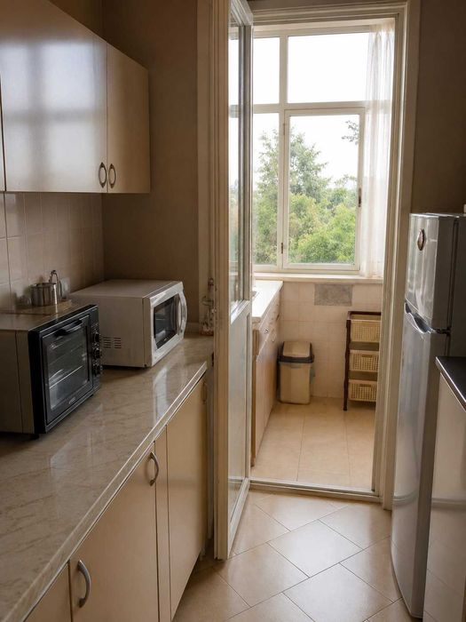 Дава се под наем Едностаен апартамент в Пловдив, Кършияка - 32 кв.м за 150 € - Снимка #2