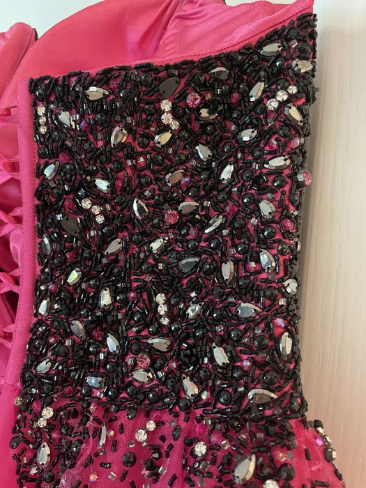 Бална рокля с камъни Swarovski и пайети