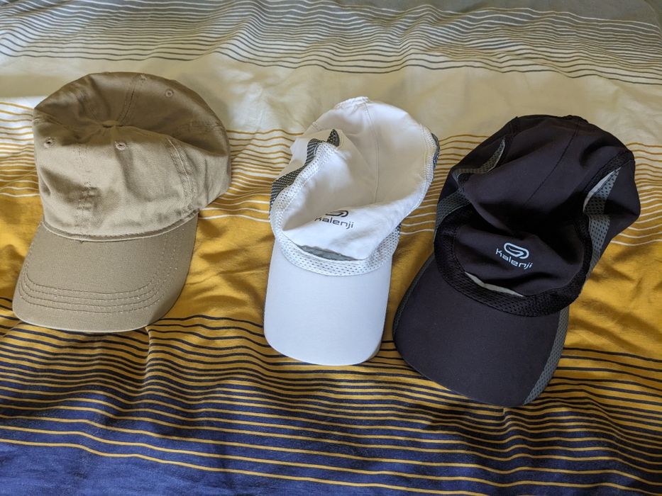 Șapca diferite modele,Kalenji. Transport prin olx!