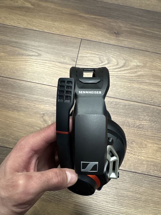 Геймърски слушалко Sennheiser G500