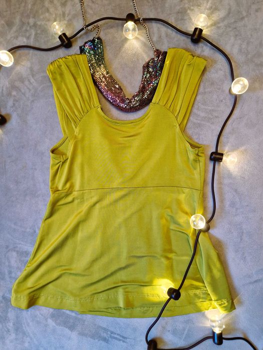 Парти аутфит: зелен топ Motivi (XS) + ярко колие