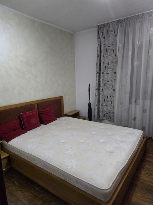 Inchiriez apartament 3 camere +mansardă