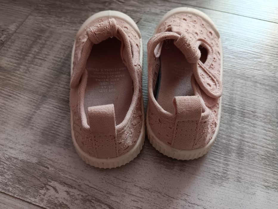 Детски пантофи H&M