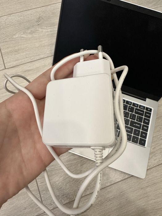 Ноутбук, почти новый hydra