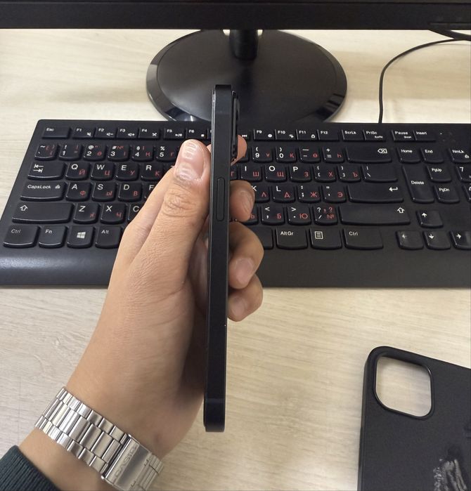 Продаю Iphone 14 256 гб