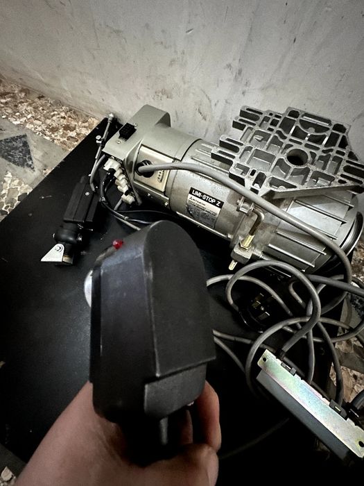 LIMI-STOP Z  Mitsubishiy швейной мотор митсубишший