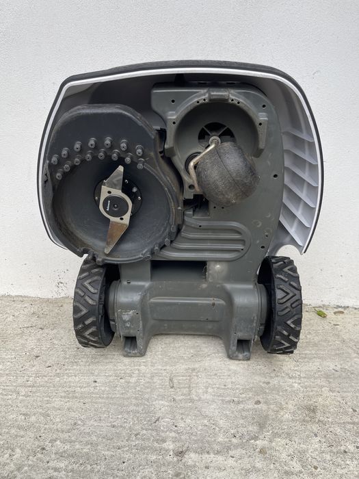 Robot tuns iarba Robomow RM510