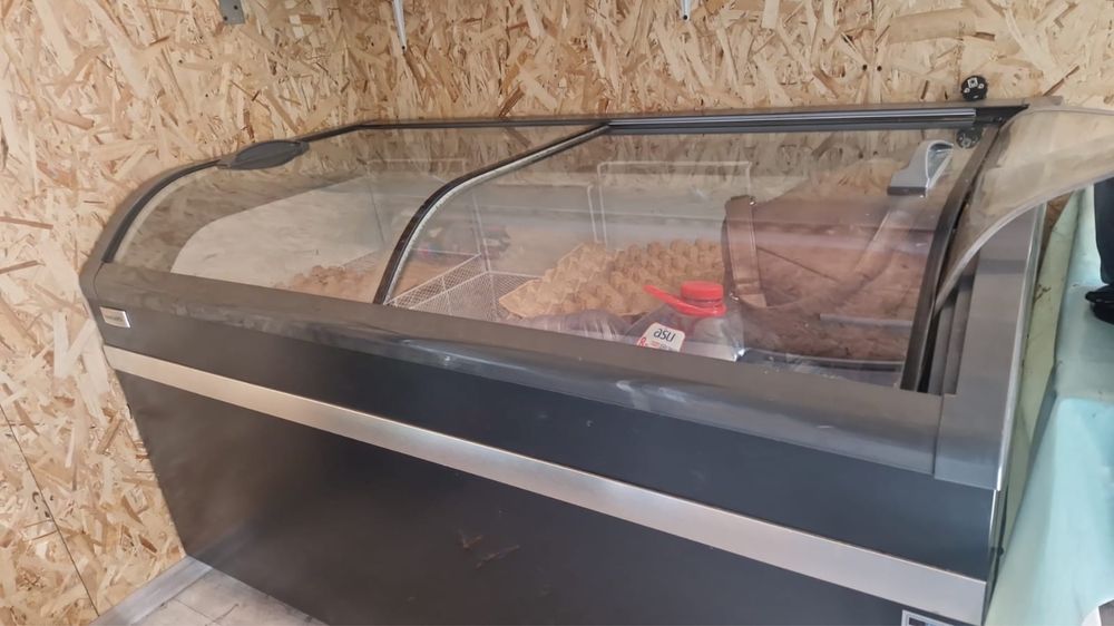 Продам морозильную камеру