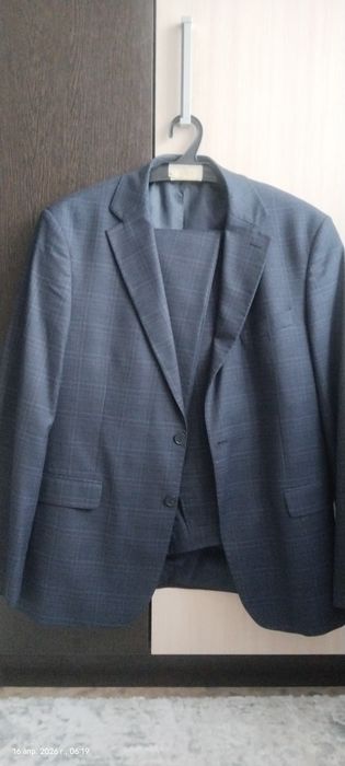 Продам костюм состояние отличное оживал один раз