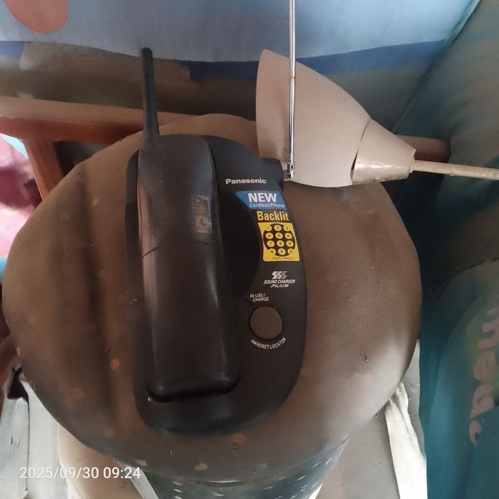 Продаются радиотелефоны рабочие всё рабочее и определители тоже есть