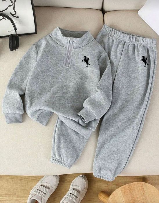 Еднакви комплекти за майка,татко и бебе(могат да се закупуват отделно)