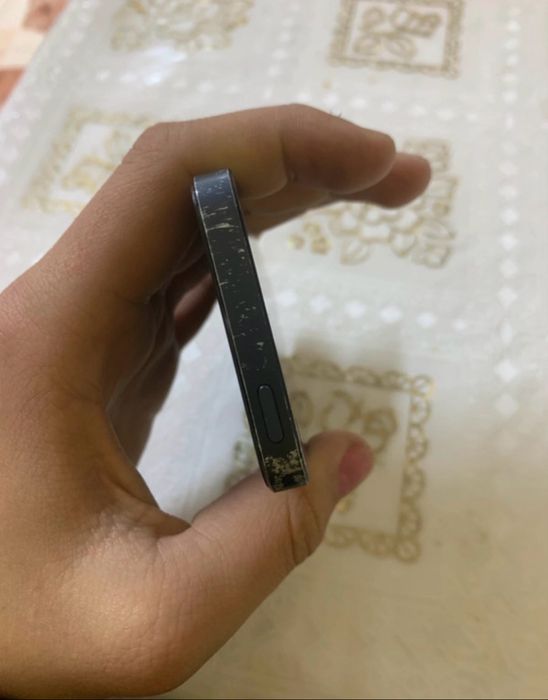 Vând sau schimb Iphone 5