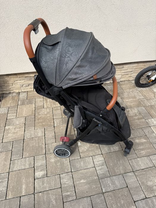 Vand carucior utilizat Lionelo julie one