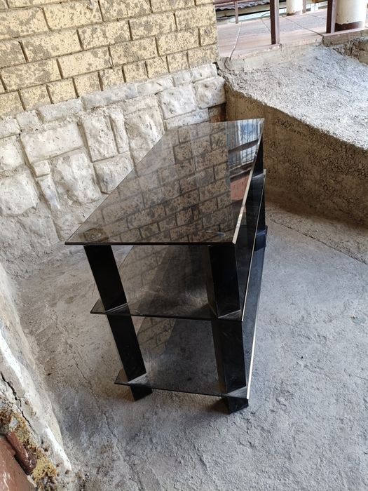 Продам журнальный столик