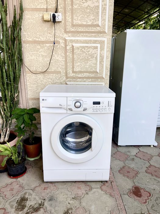 Продам стиральную машинку LG