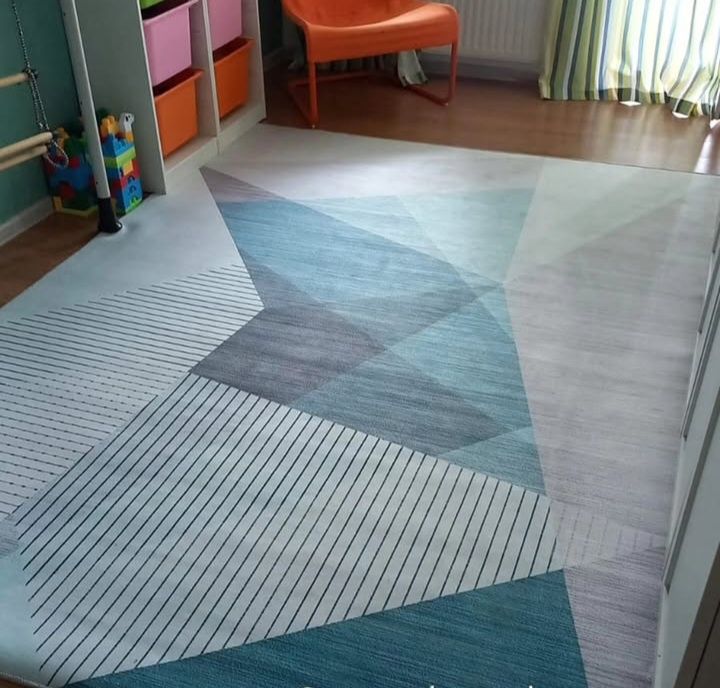 Продам ковер 2×3.Срочно