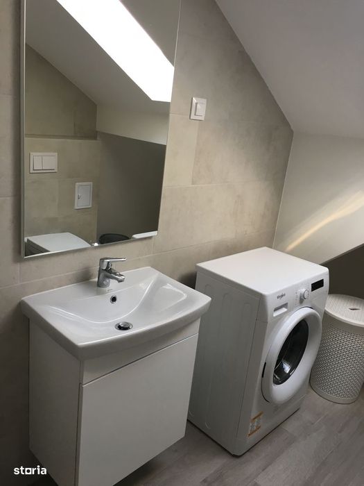 Proprietar, inchiriez apartament cu 3 camere in suprafata de 101 mp