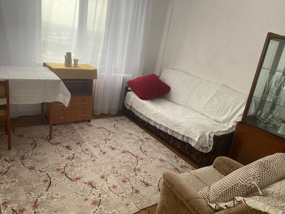 Apartament cu 3 camere, vedere panoramică, ultracentral – Strada Moldovei, Pascani