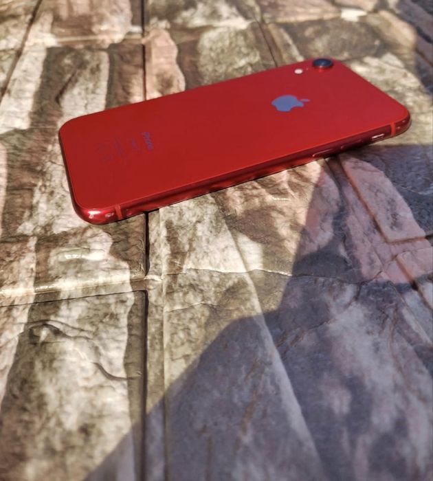 Vând iphone xr roșu 128