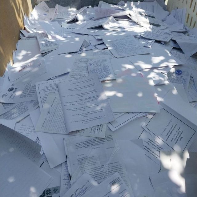 Oq qog'oz Makalatura arxiv