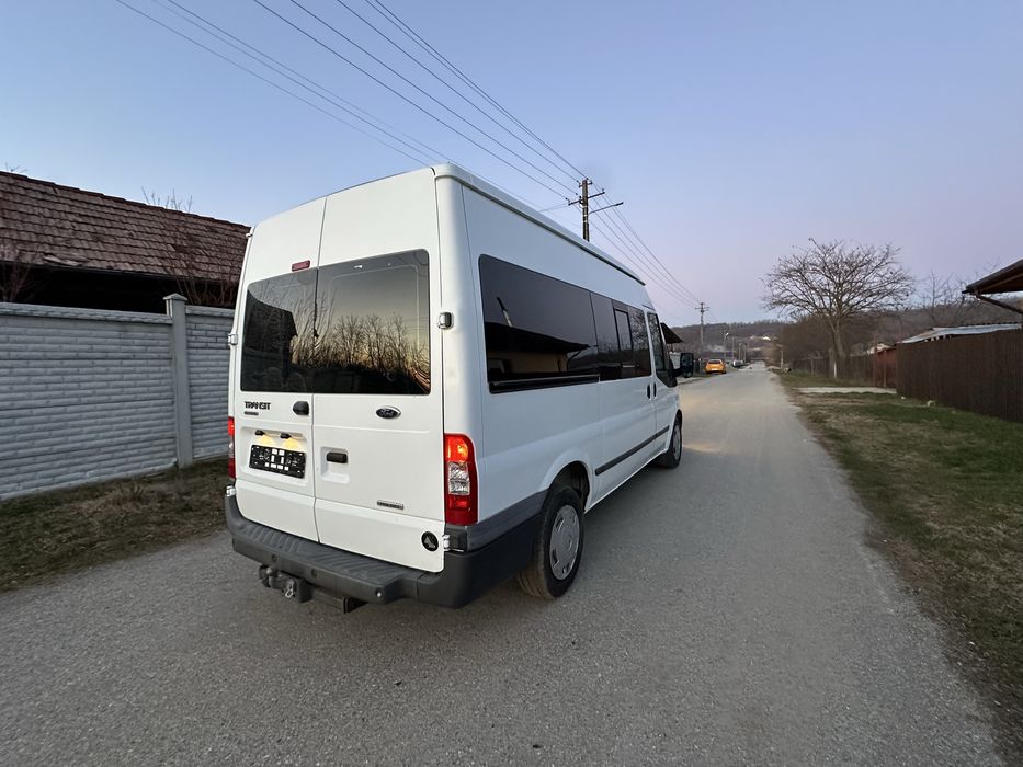 Ford transit 9  locuri/2013