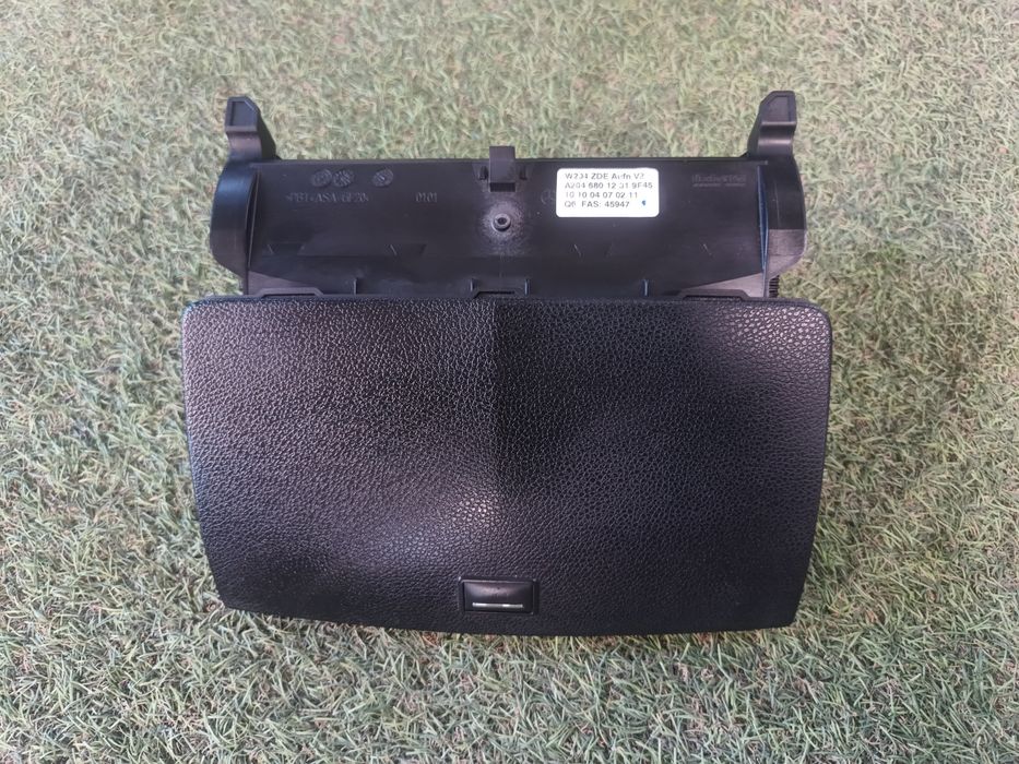 Navigație mica Mercedes-Benz C-Class W204