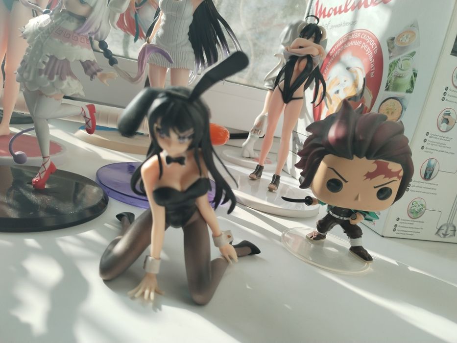 ПРОДАМ аниме фигурки