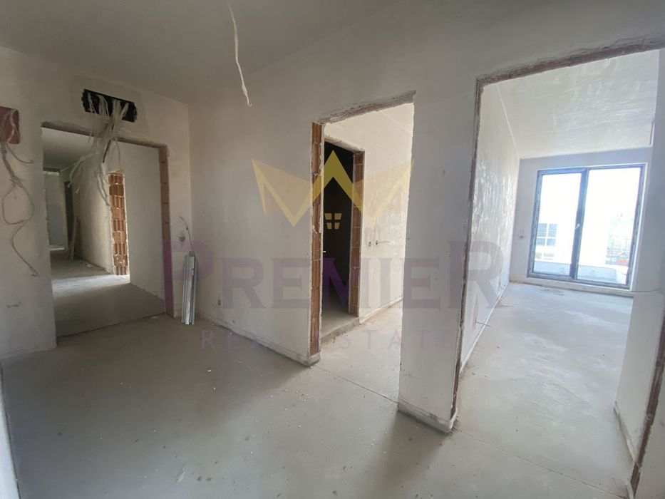 Продава се Тристаен апартамент в София, Малинова долина - 129 кв.м за 1996 €/кв.м - Снимка #2