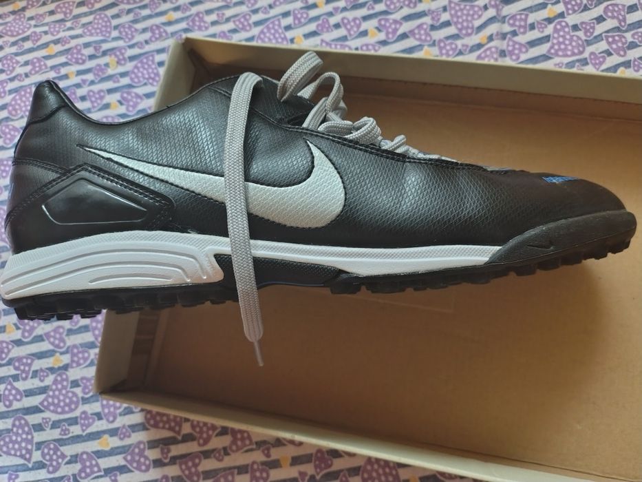 Adidași fotbal sintetic mărimea 45/46