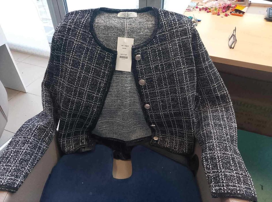 Елегантен дамски костюм