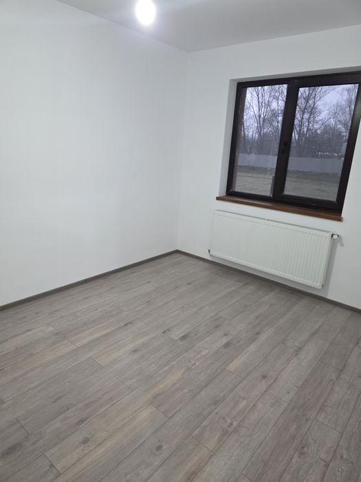 Vand casa noua , situata la 4 km de Tg.Neamt(Topolita)