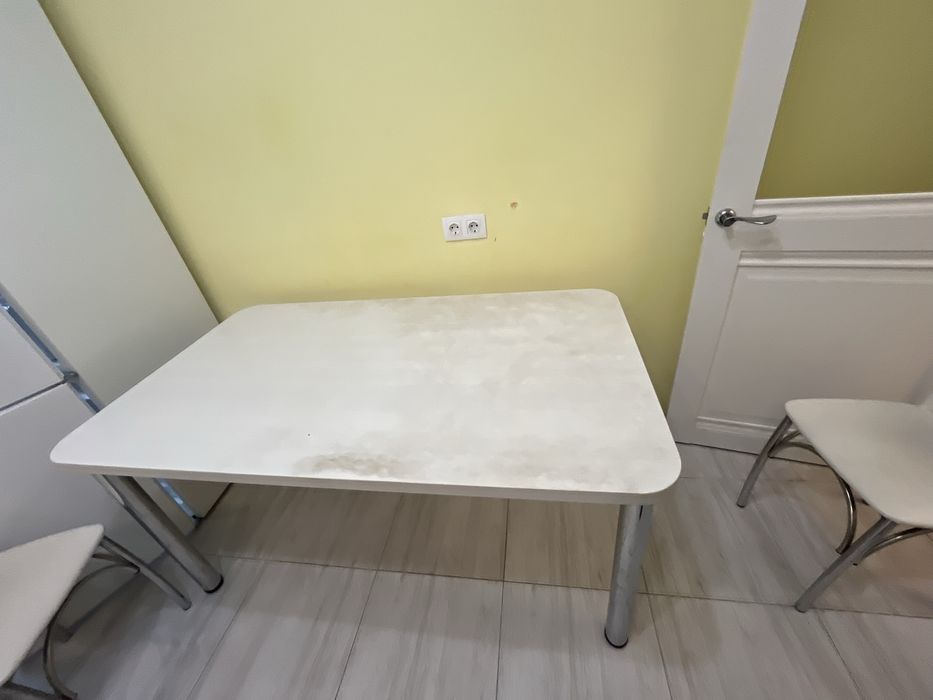 Обеденный стол со стульями, белый современный