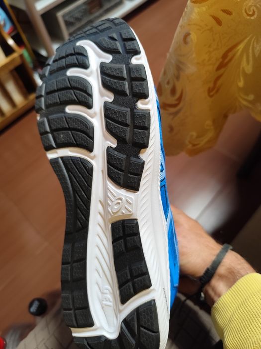 Маратонки Asics Contend 8