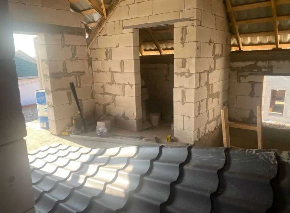 Дом с двумя участками