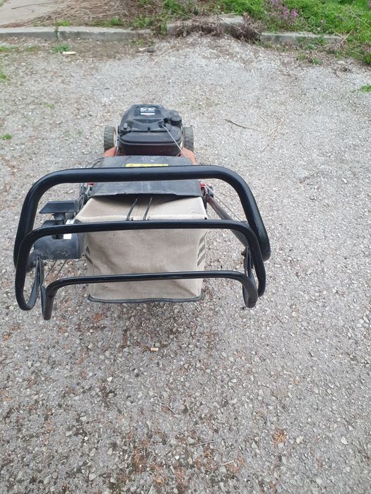 Косачка самоходна бензинова