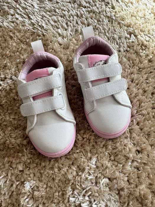 Încălțăminte bebe număr 20