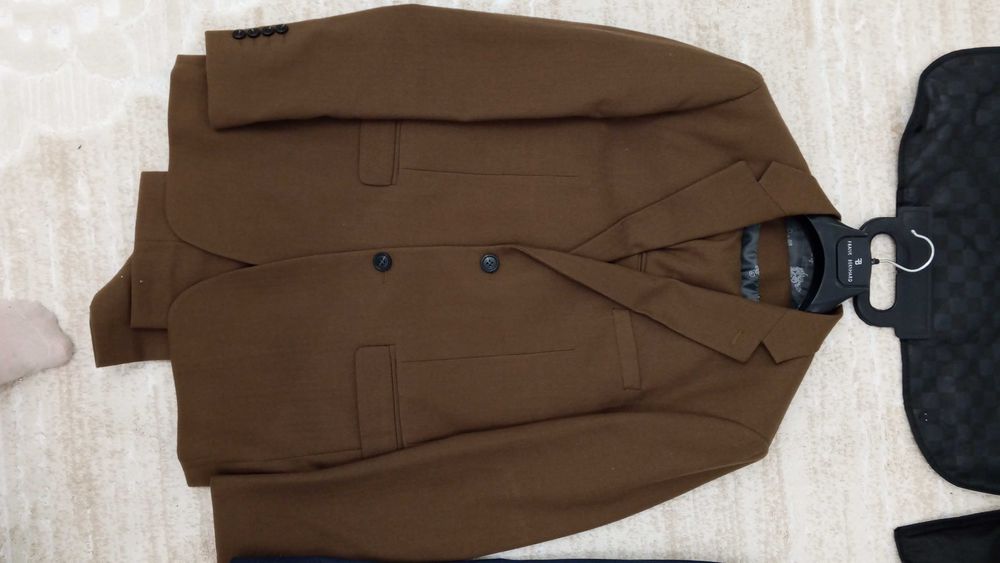 Костюм мужской.    .    .