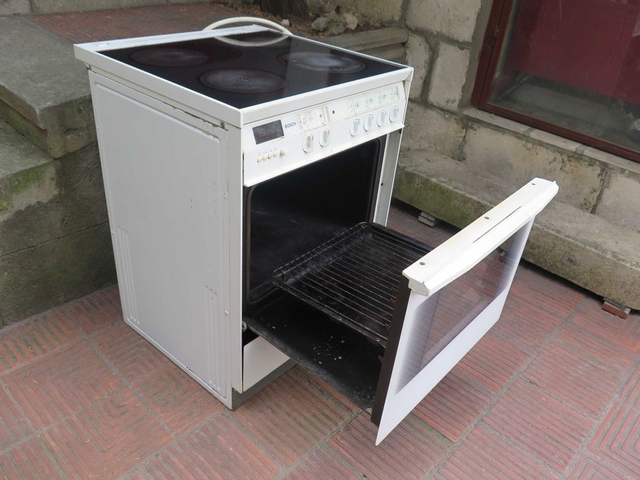 BOSCH,готварска печка с керамичен плот- 60см