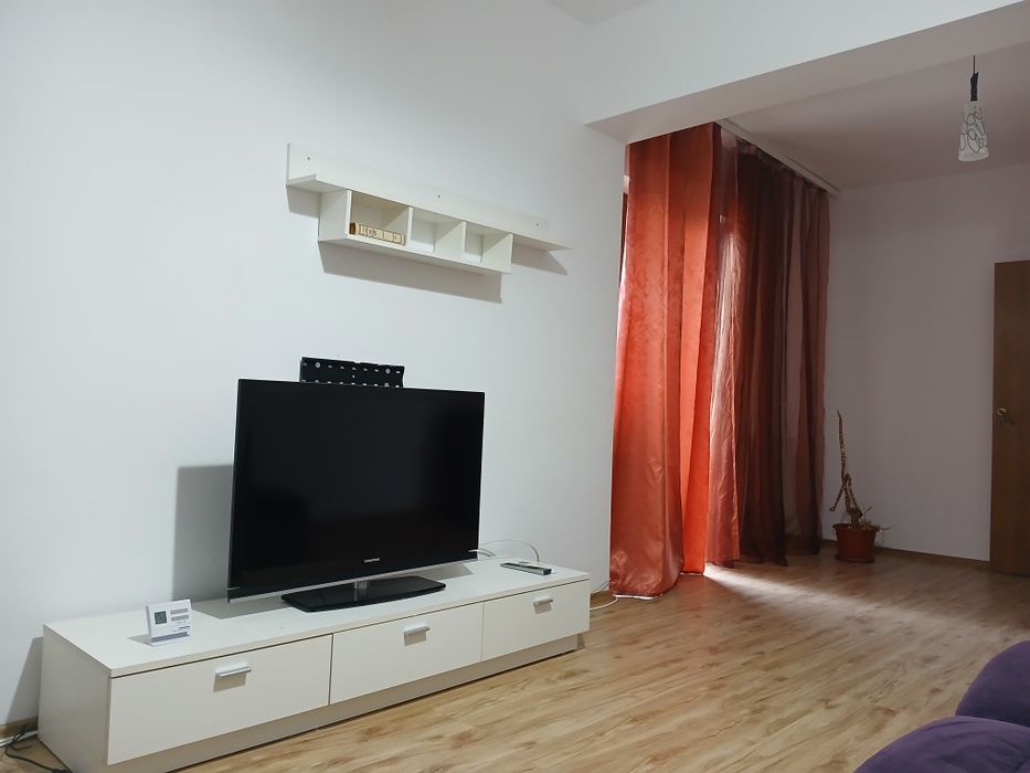 Închiriere apartament 2 camere bloc nou