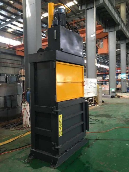 Гидравлический пресс для макулатуры, пэт бутылок и другого вторсырья