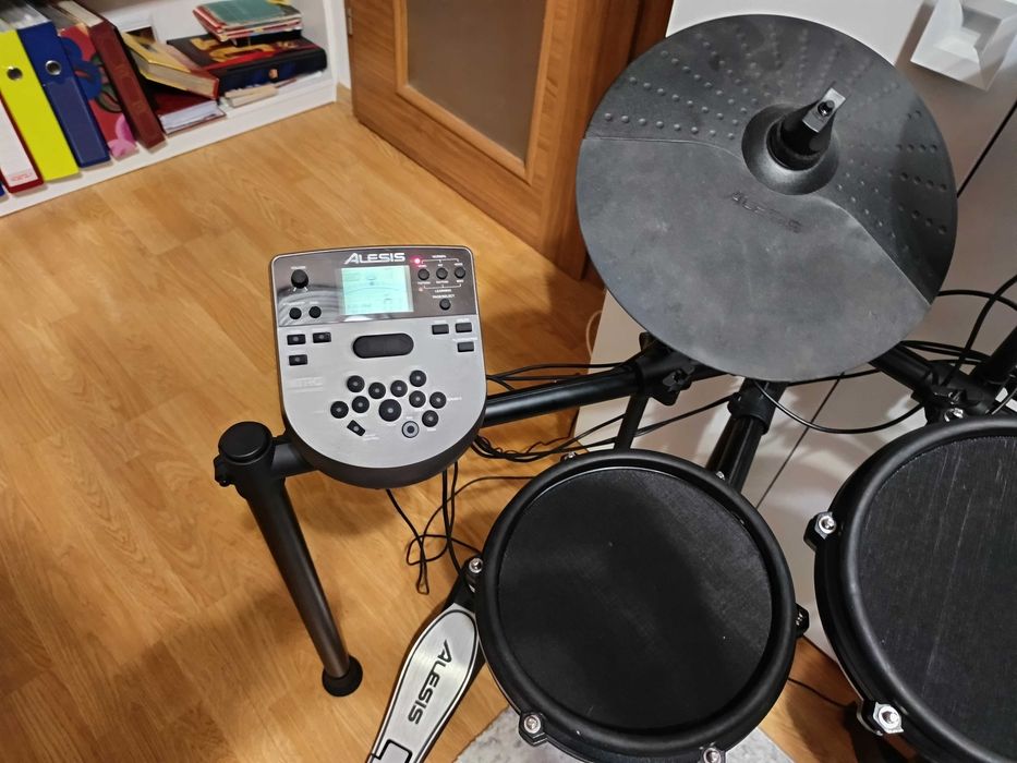 Tobe electronice Alesis Nitro Mesh Kit